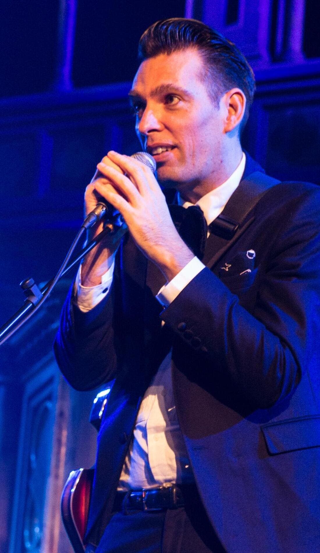 Jherek Bischoff promotional image for upcoming events and ticket sales