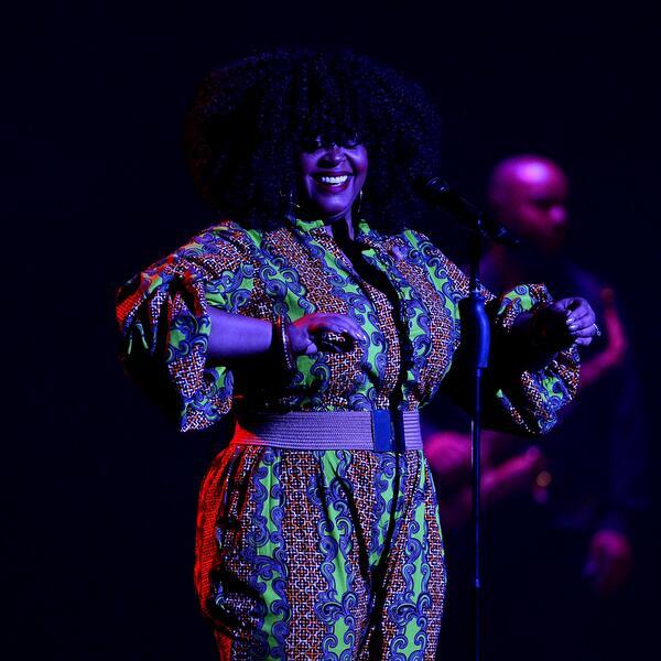 Jill Scott image