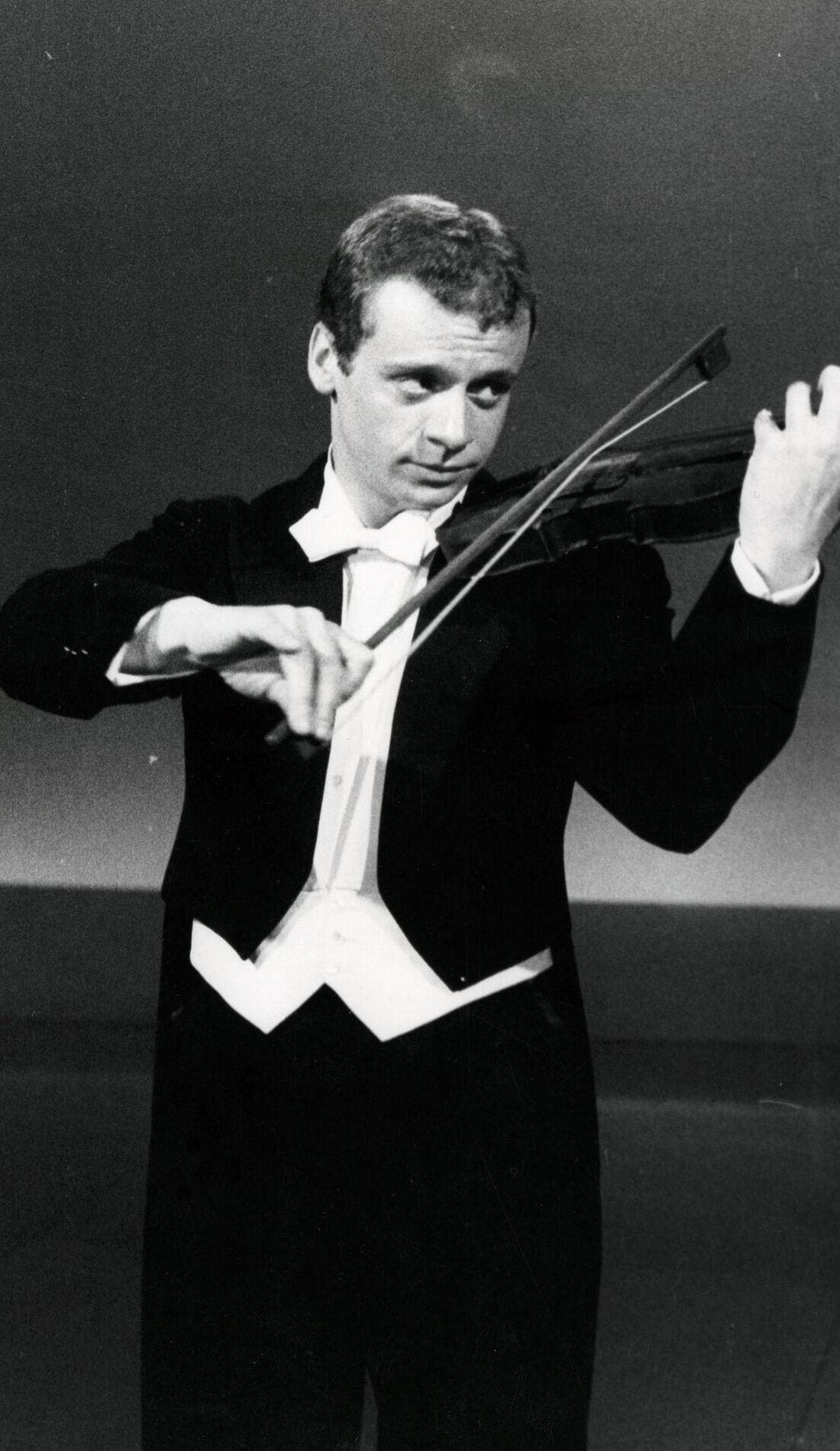 Johnny Dorelli promotional image for upcoming events and ticket sales