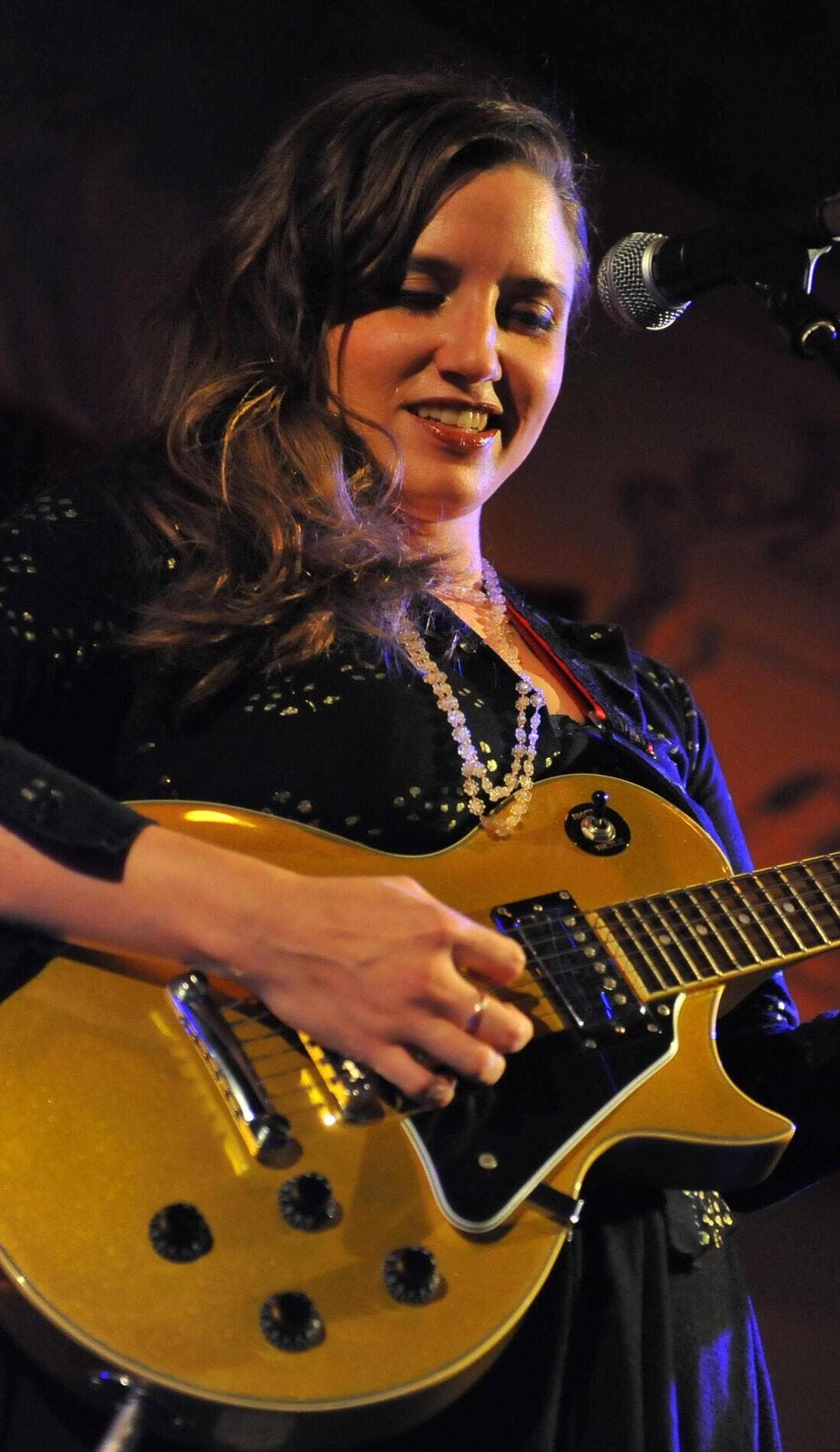 Jolie Holland promotional image for upcoming events and ticket sales