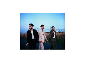 Jonas Brothers with Magnus Ferrell and Deleasa