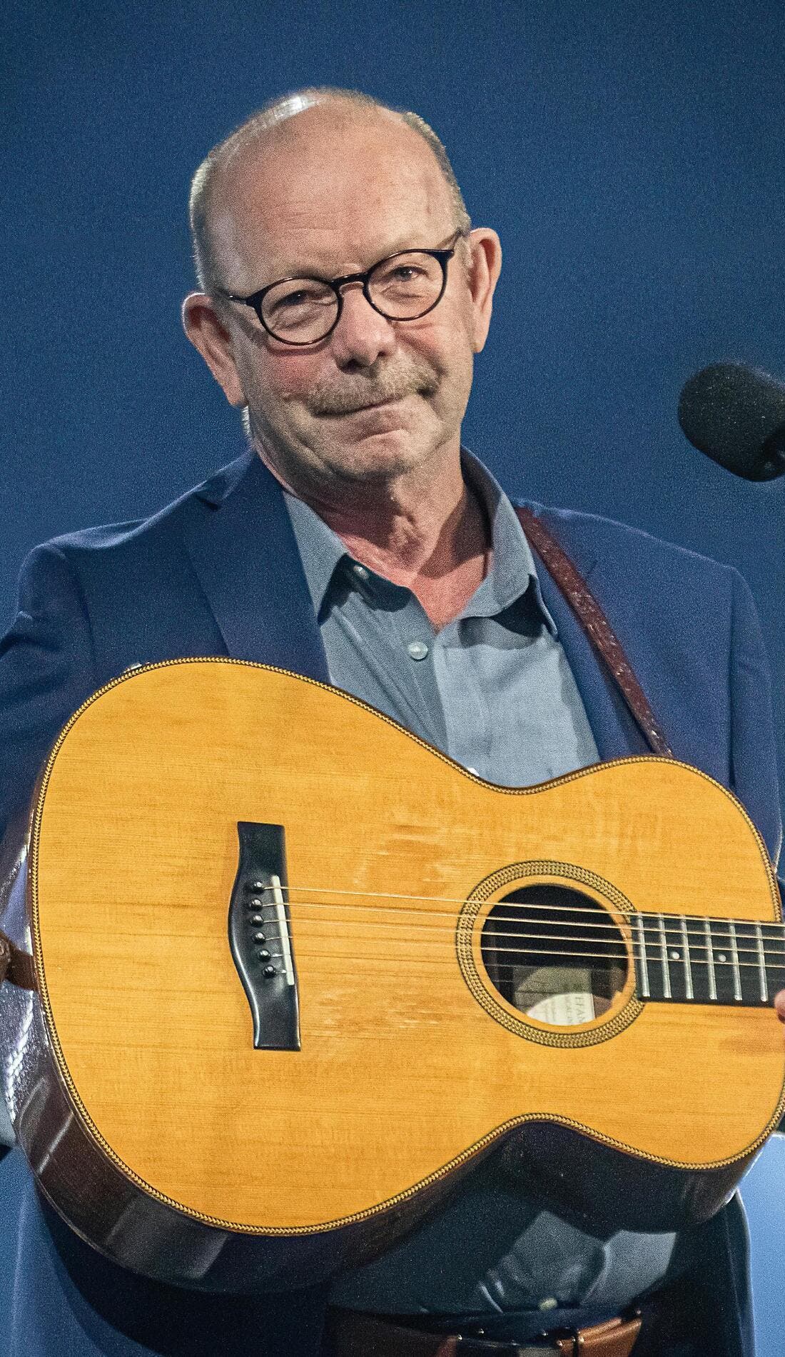 Jonas Fjeld promotional image for upcoming events and ticket sales