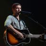 Josh Turner image