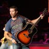 Josh Turner image