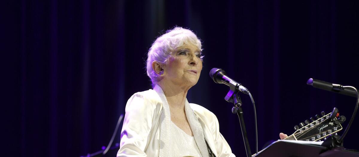 Judy Collins - Blue Note Hawaii