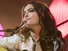 Julia Stone
