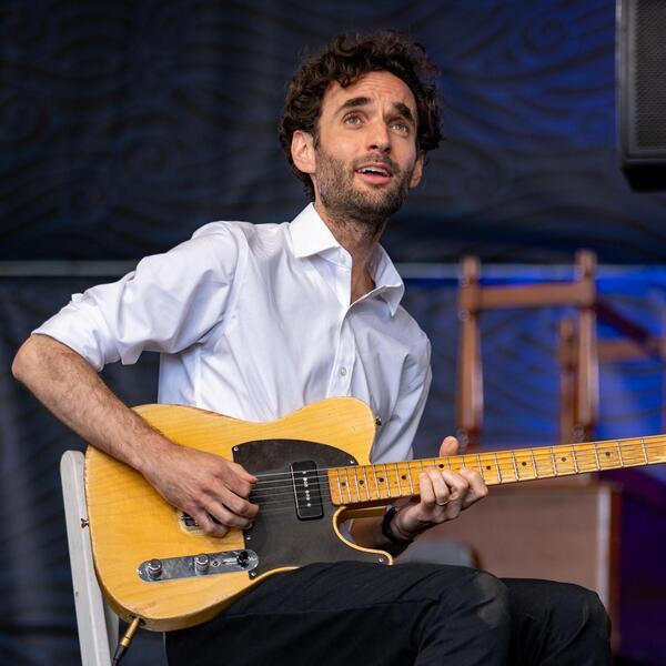 Julian Lage