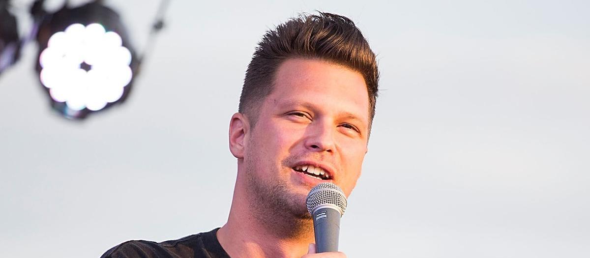 Julian McCullough - Hyena's Comedy Night Club - Fort Worth