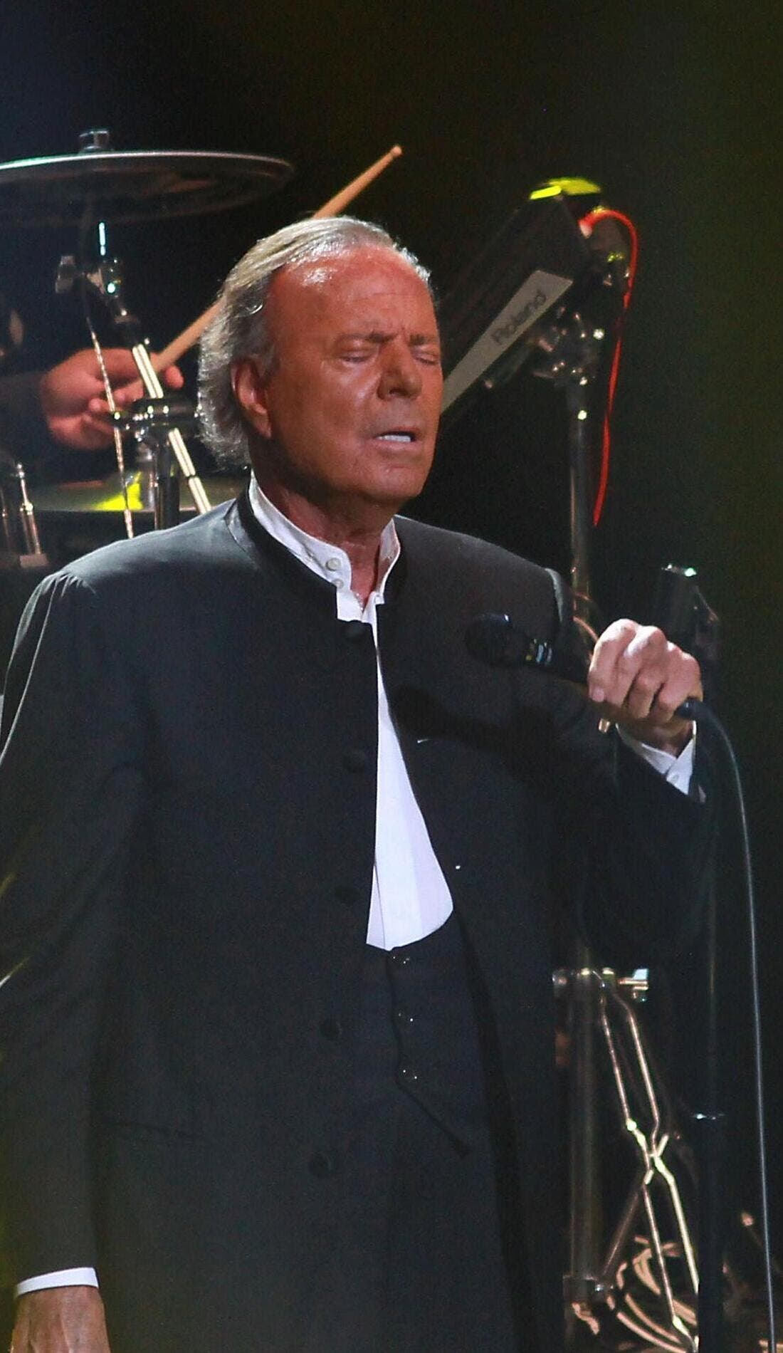 Julio Iglesias promotional image for upcoming events and ticket sales