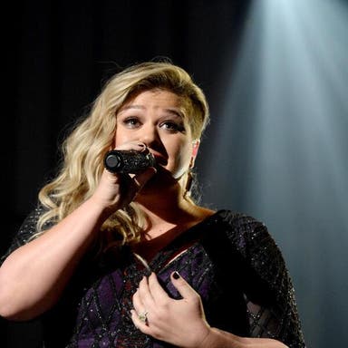 Promotional image of Kelly Clarkson