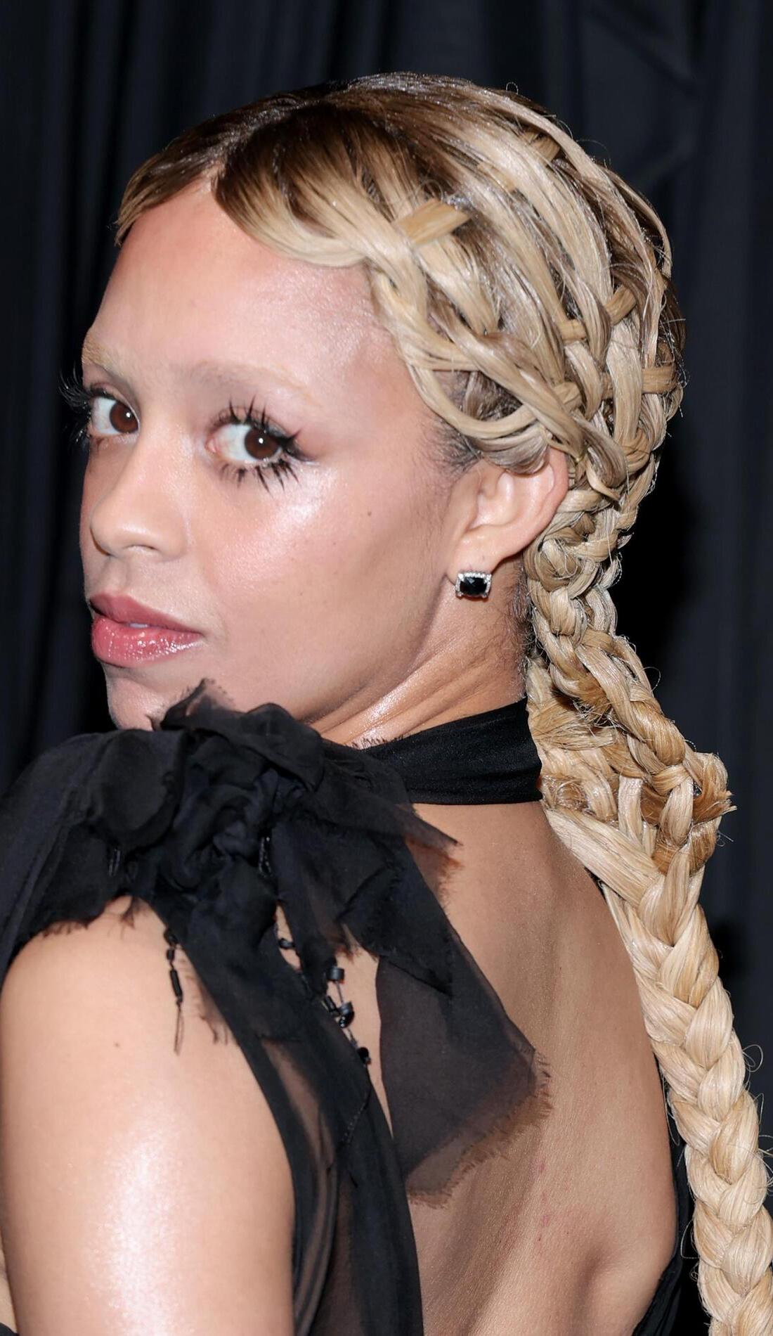 Kelsey Lu promotional image for upcoming events and ticket sales