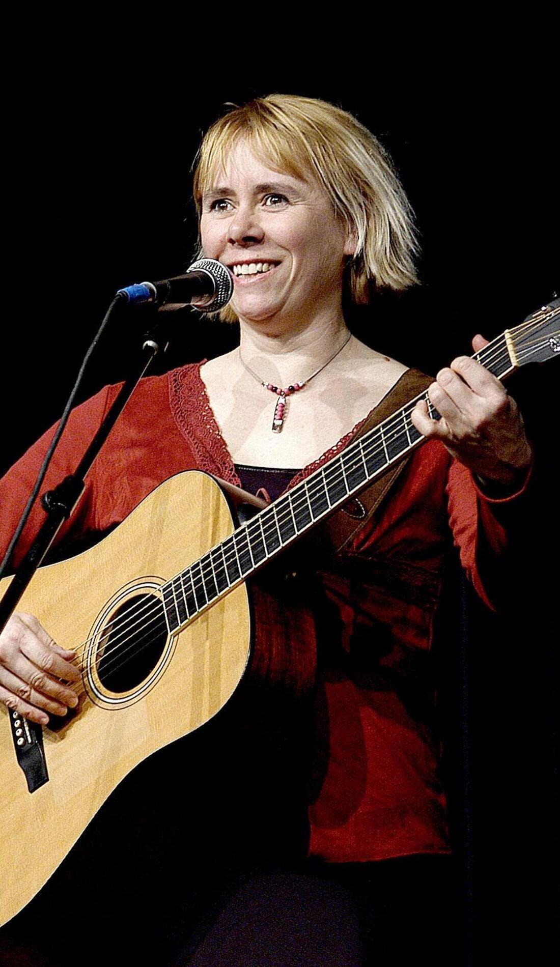 Kim Barlow promotional image for upcoming events and ticket sales