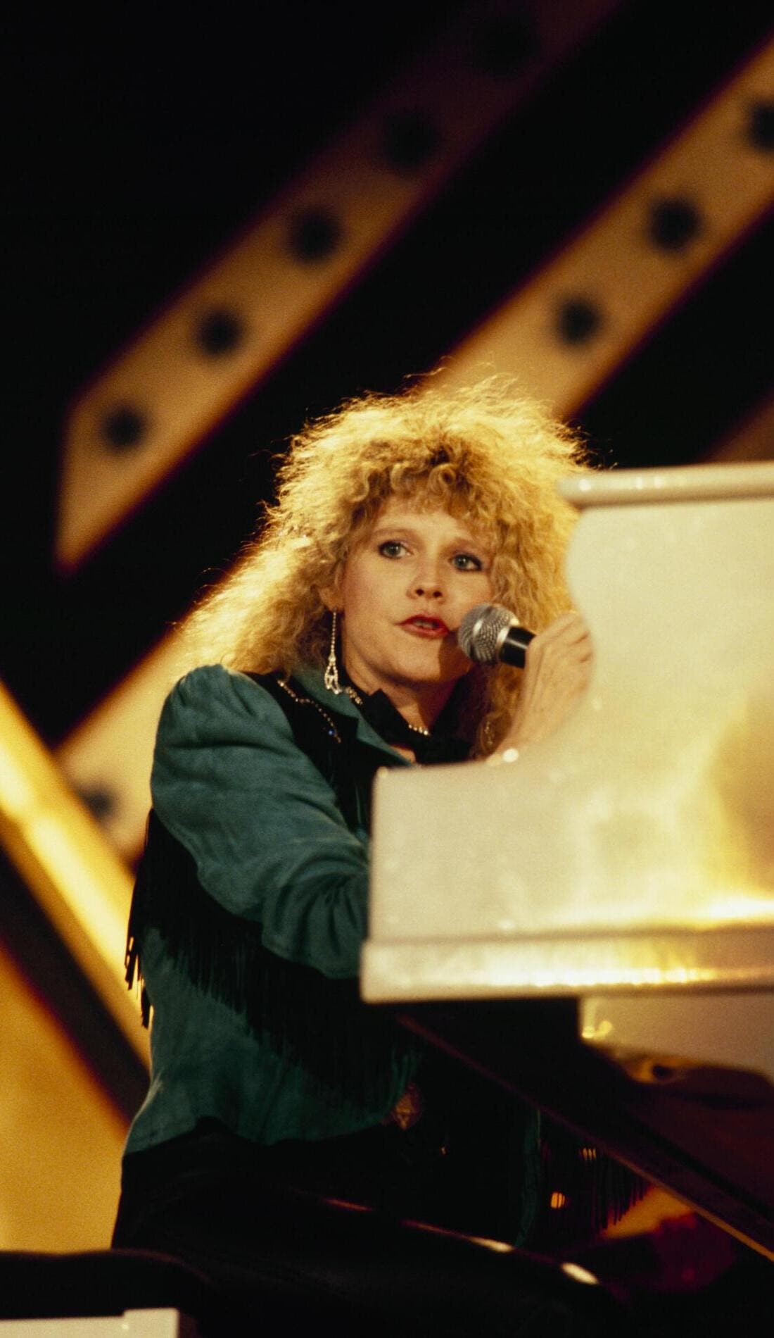 Lacy J. Dalton promotional image for upcoming events and ticket sales