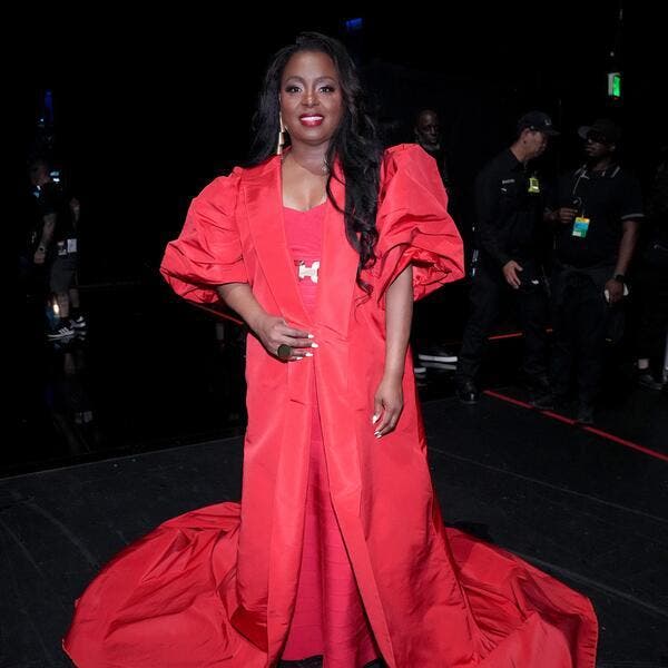 jill scott red dress Nashville!!!! Thank you for the energy and a great start to the tour!! DMV see you soon!!!