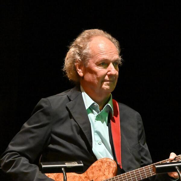 Lee Ritenour image