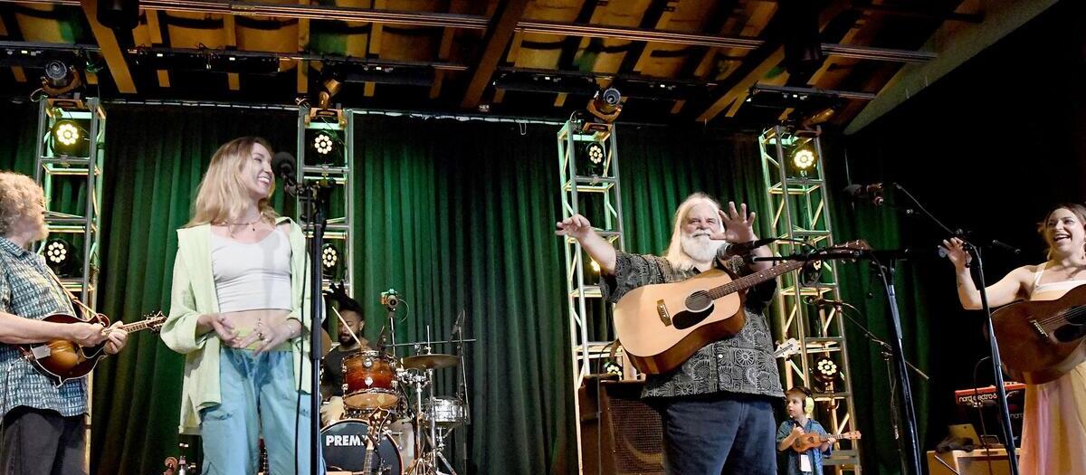 Leftover Salmon - Nevermore Hall