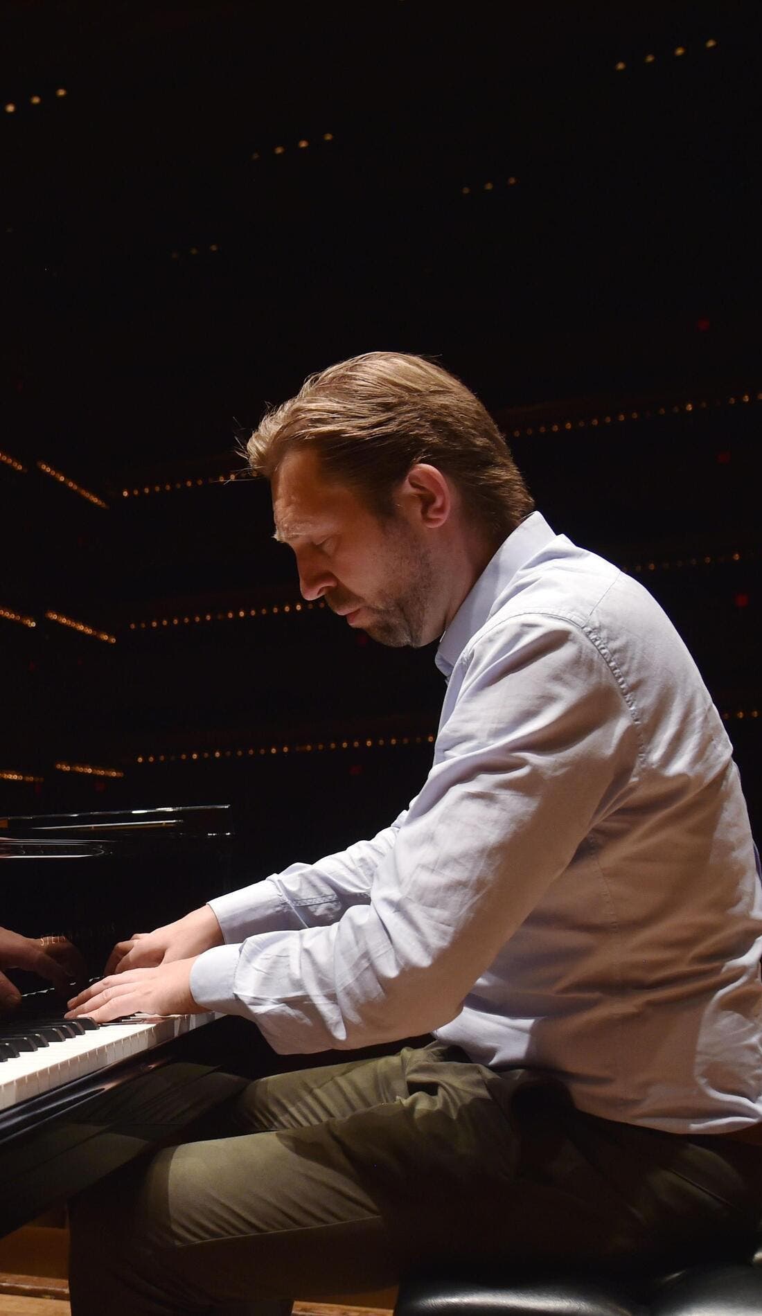 Leif Ove Andsnes promotional image for upcoming events and ticket sales