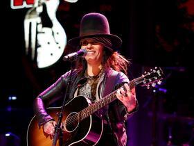 Find the Best Seats to Linda Perry