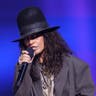 Linda Perry image