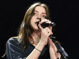 Lizzy McAlpine