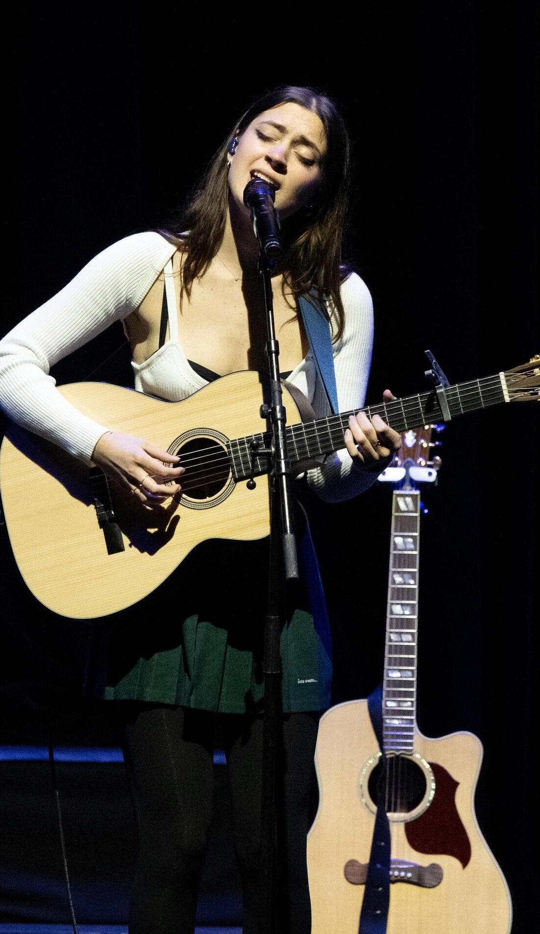 Lizzy McAlpine promotional image for upcoming events and ticket sales