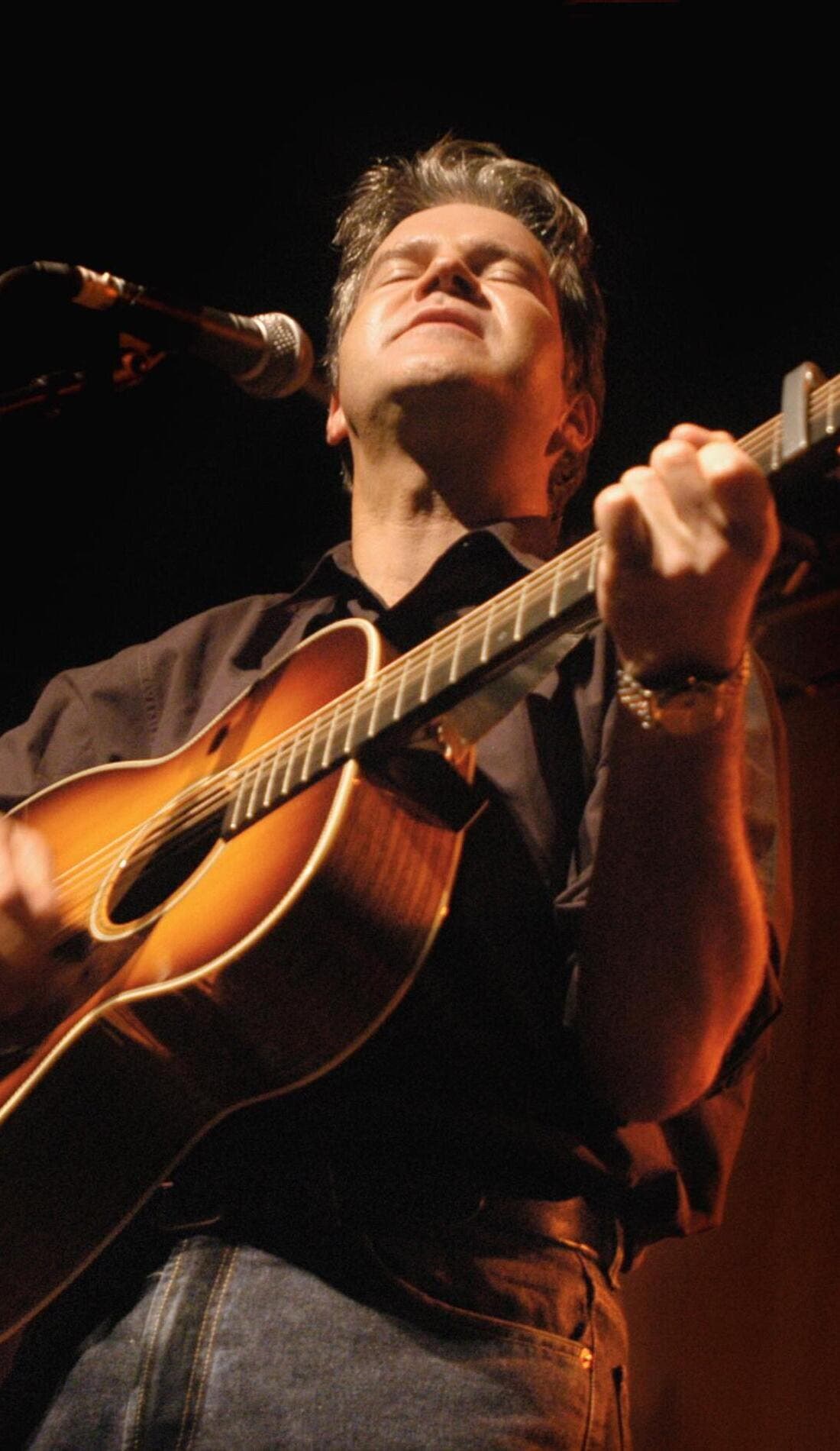 Lloyd Cole and the Commotions promotional image for upcoming events and ticket sales