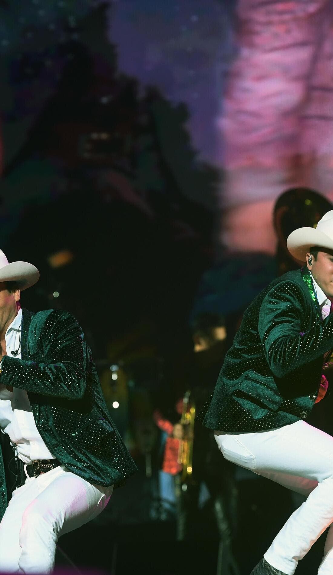 Los 2 de la S promotional image for upcoming events and ticket sales