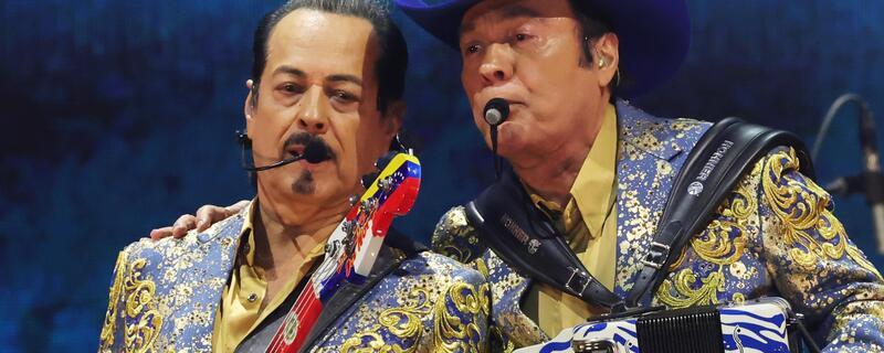 Los Tigres del Norte at Hertz Arena
