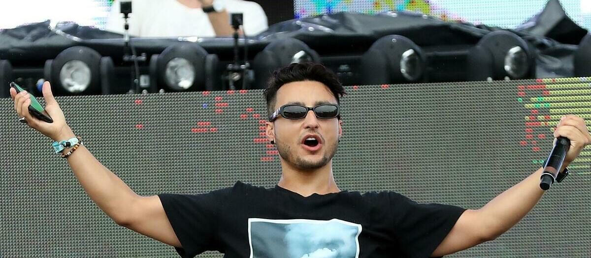 Loud Luxury