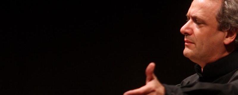 Louis Langree at Cincinnati Music Hall