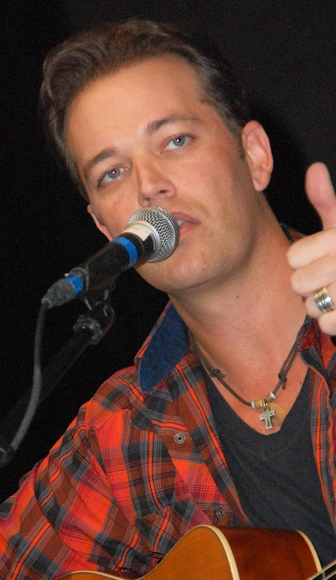 Lucas Hoge promotional image for upcoming events and ticket sales