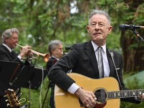 Lyle Lovett and his Small Large Band