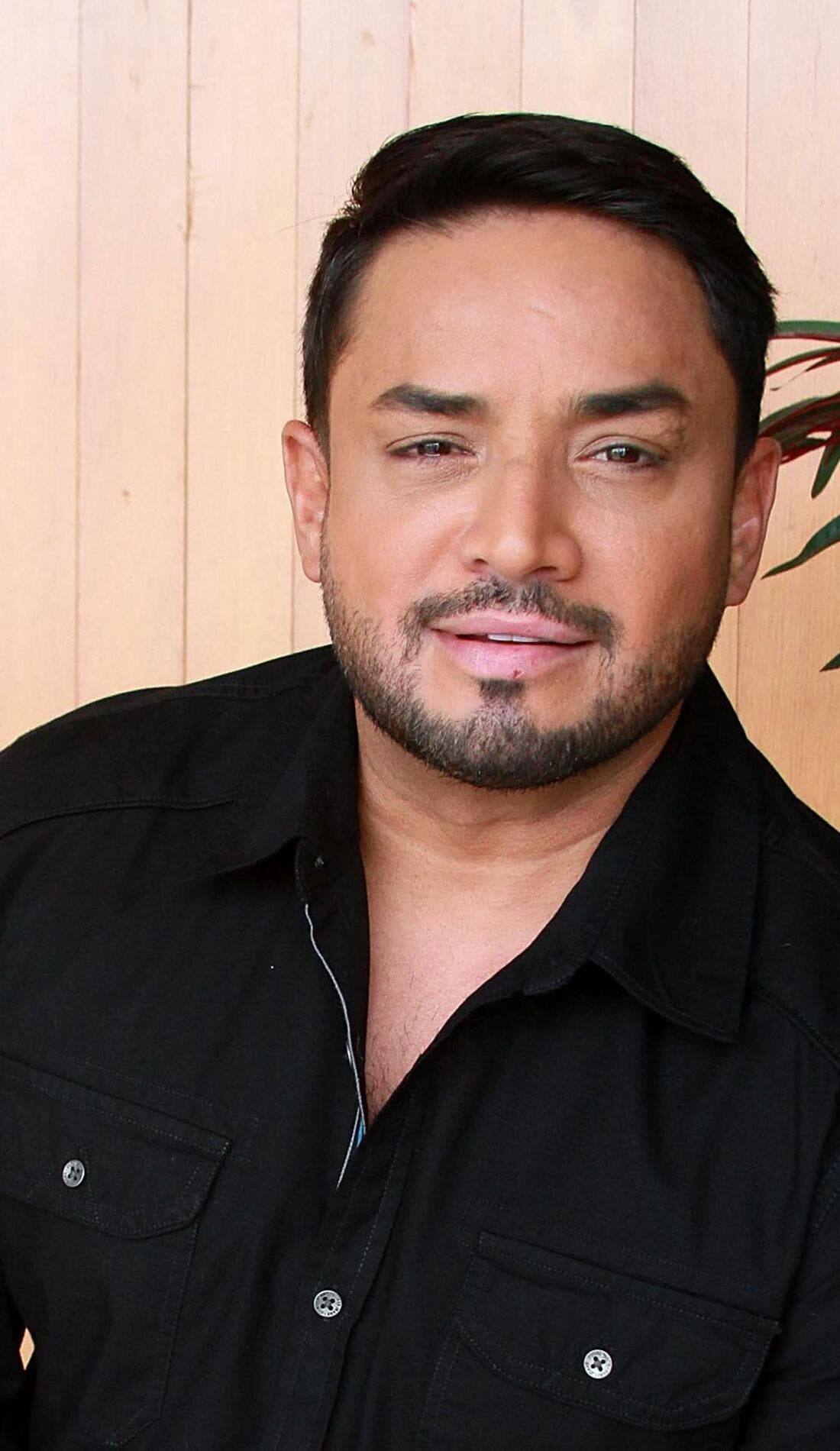 Manny Manuel promotional image for upcoming events and ticket sales