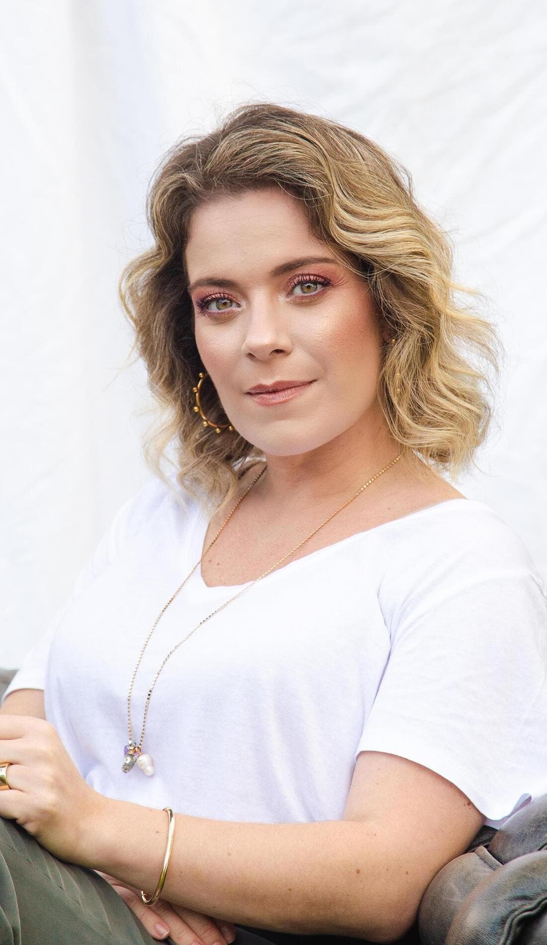 Mariana Valadao promotional image for upcoming events and ticket sales