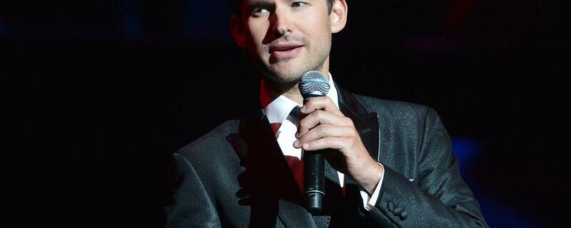 Matt Dusk at Festival Place