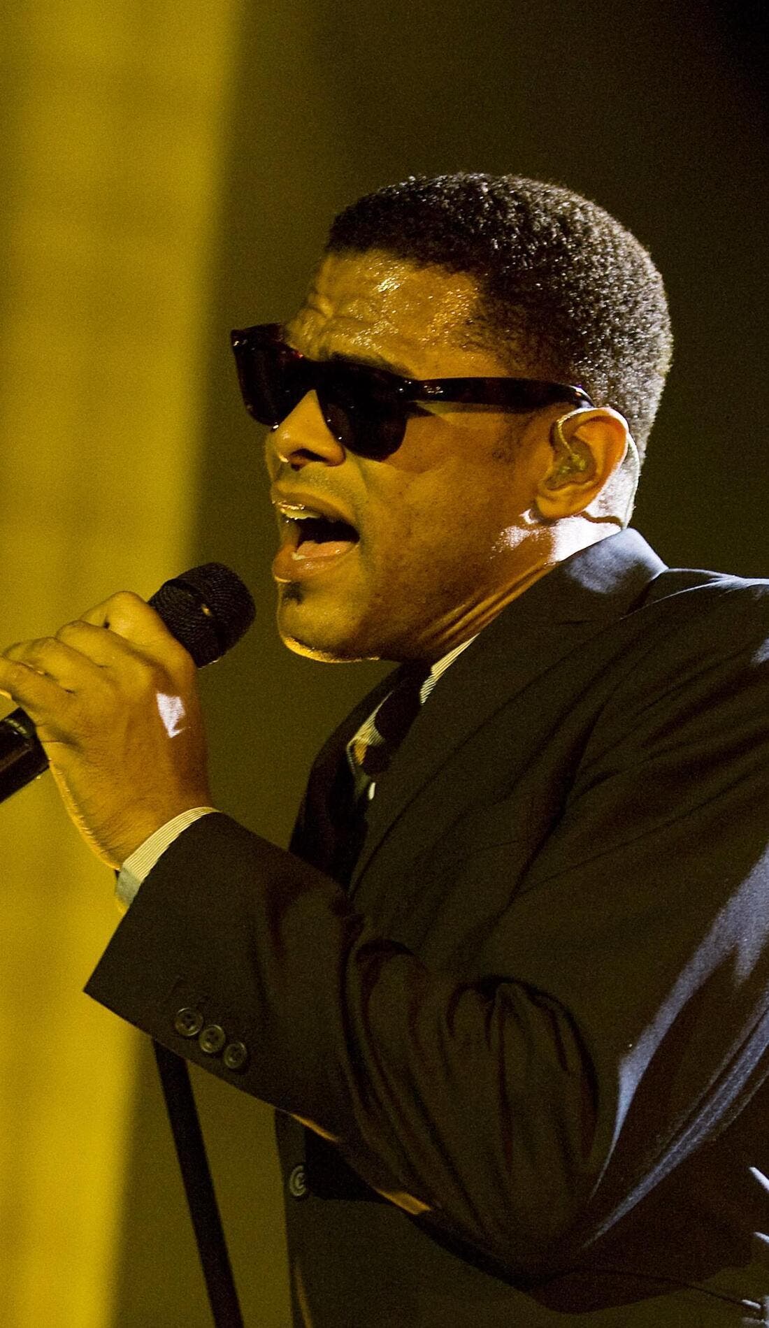 Maxwell promotional image for upcoming events and ticket sales in Atlantic City