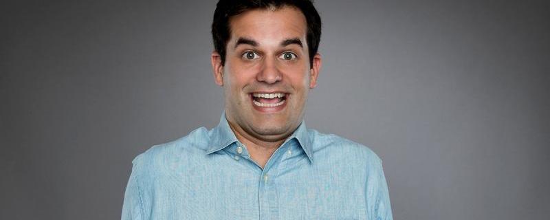 Michael Kosta at The Lincoln Theatre