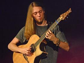 Mike Dawes (21+)