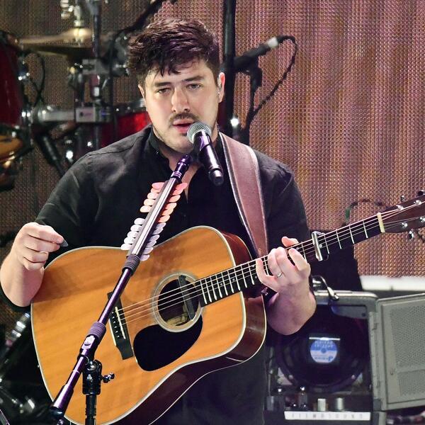 Mumford & Sons image