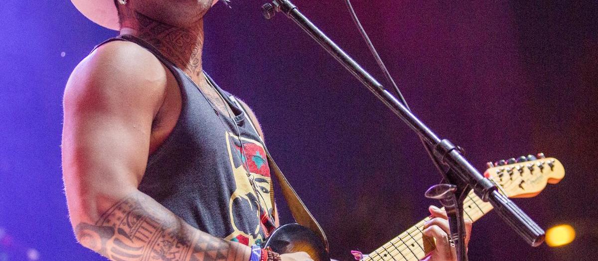 Nahko and Medicine for the People - Le Studio TD