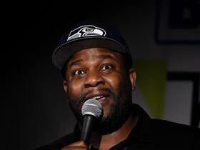 CHUCKLES COMEDY CLUB home performer