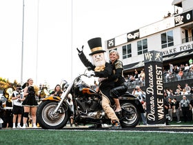 NCAA Toronto Kickoff: Wake Forest vs Syracuse at BMO Field
