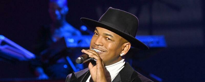 Ne-Yo at Jiffy Lube Live