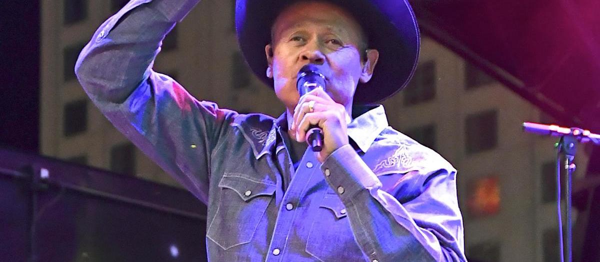 Neal McCoy live — Billy Bobs, Fort Worth