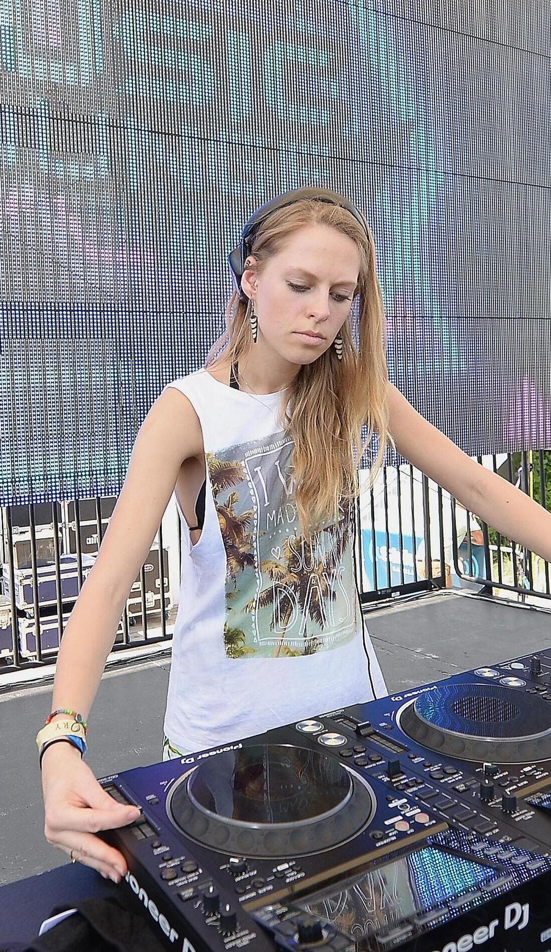 Nora En Pure promotional image for upcoming events and ticket sales