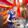 Nora En Pure