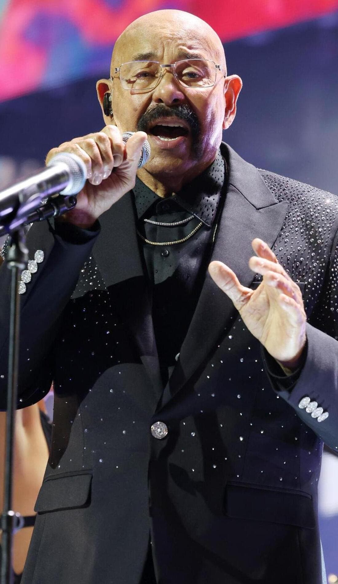 Oscar D'Leon promotional image for upcoming events and ticket sales