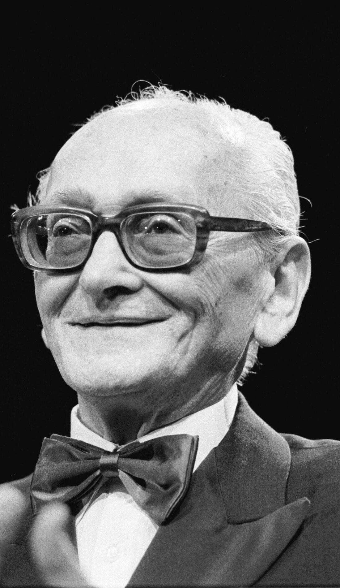 Osvaldo Pugliese promotional image for upcoming events and ticket sales