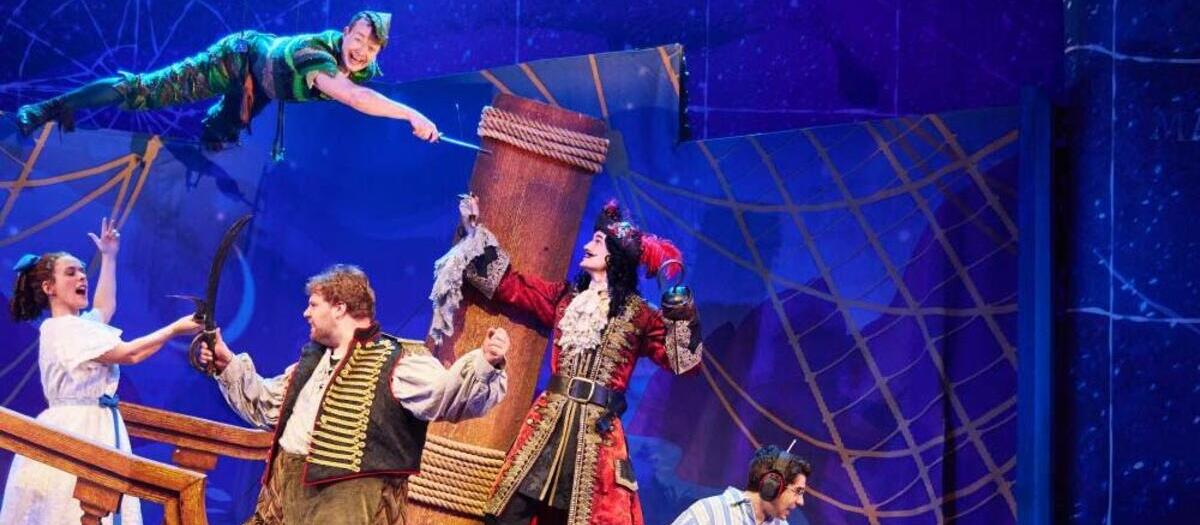Peter Pan Goes Wrong live — San Francisco Playhouse, San Francisco