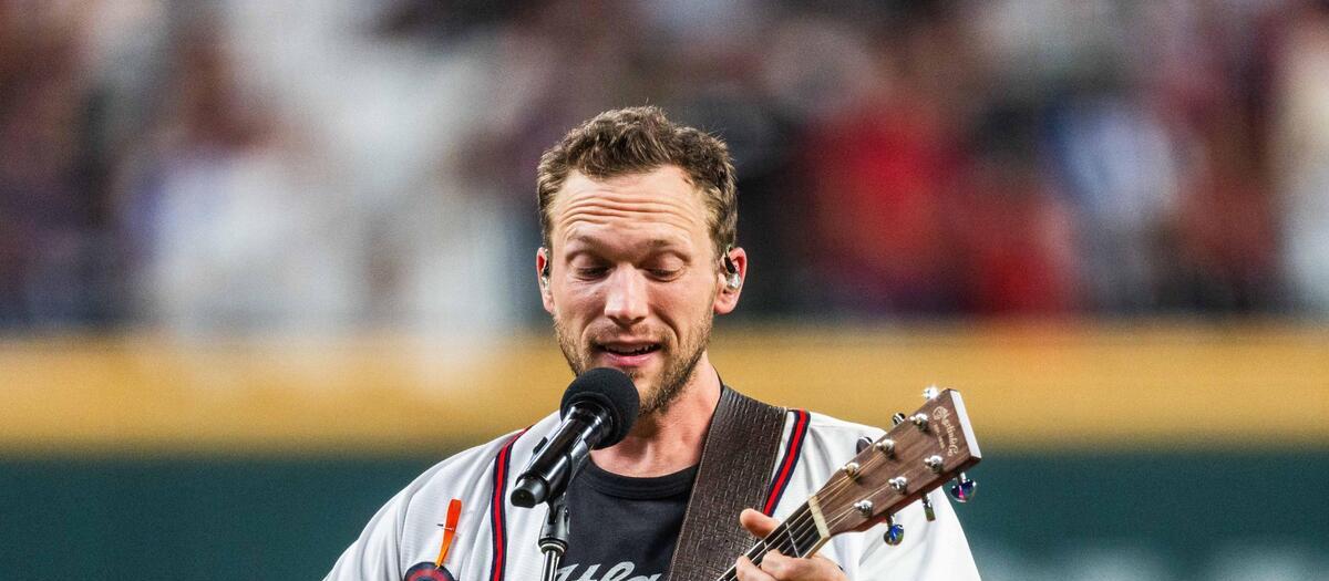 Phillip Phillips - District Music Hall